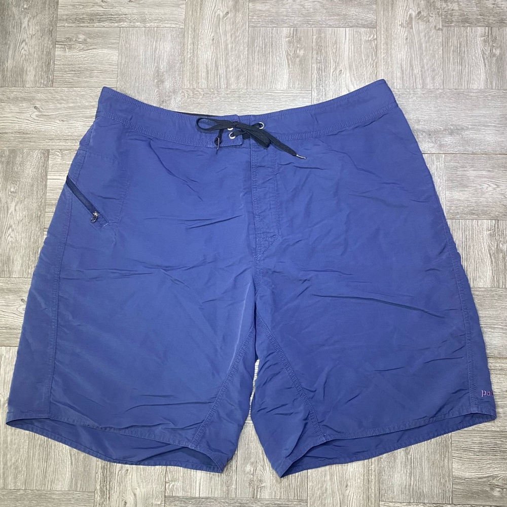 Patagonia Men's Board Shorts - 100% Nylon Drawstring Blue with Pockets 38 x 9"